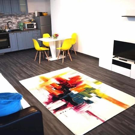Apartament Spatios Cu 2 Camere In Centrul Statiunii Mamaia -73Mp - ! מראה חיצוני תמונה